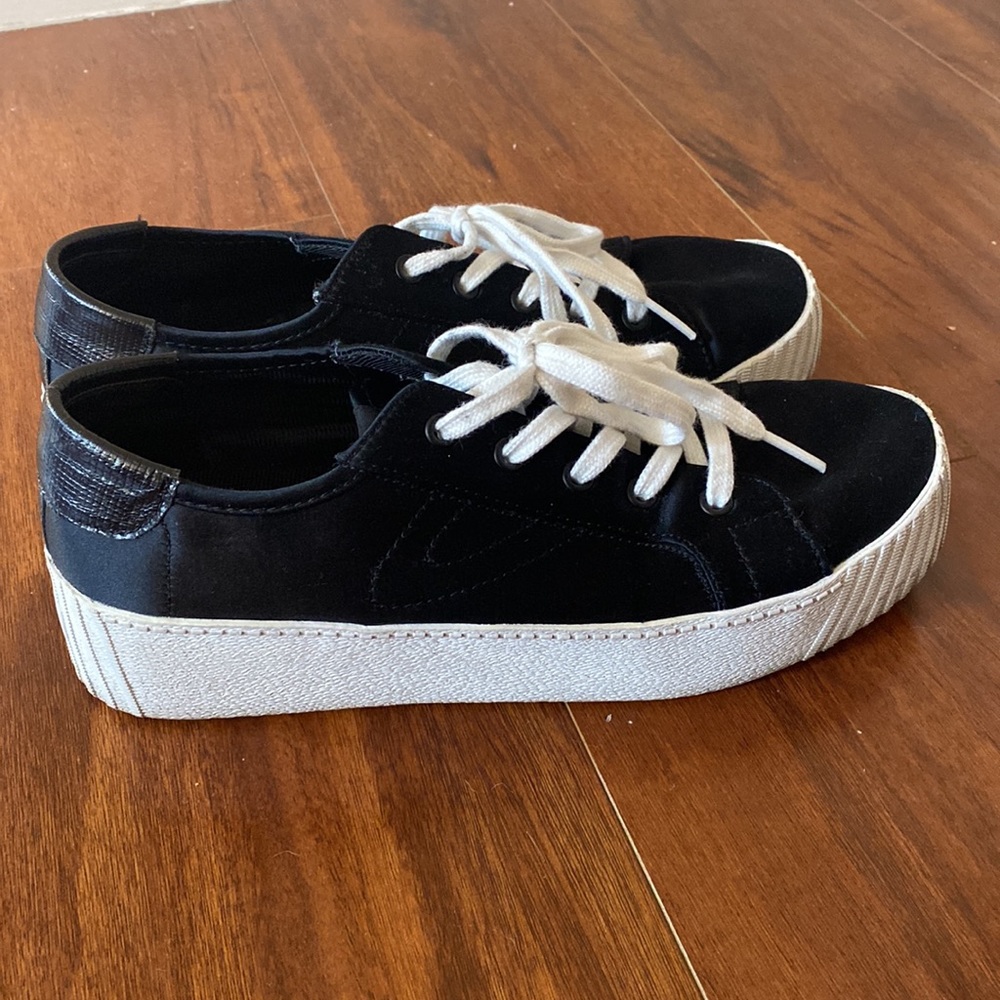 Tretorn Blaire Black Satin Sneaker 6.5